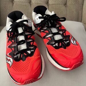 Saucony Everun Triumph 150 in Size 7.5